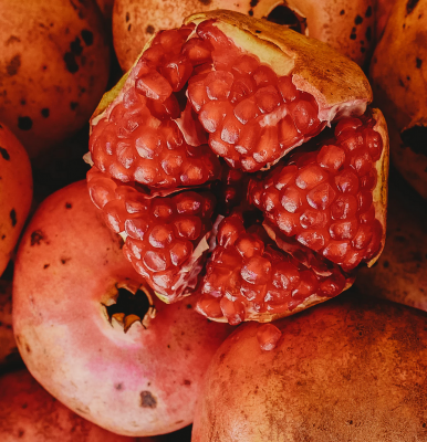 Pomegranate Roberto Carl Unsplash